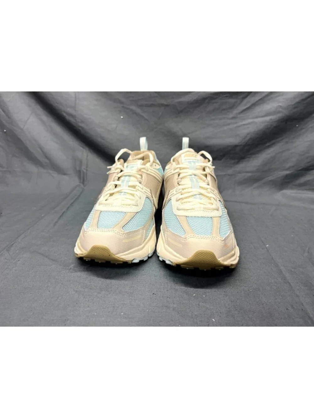 Nike Vomero 5 (GS) Sneakers Mesh Glacier Blue Sail Boys Size 5.5 FLOOR MODEL!